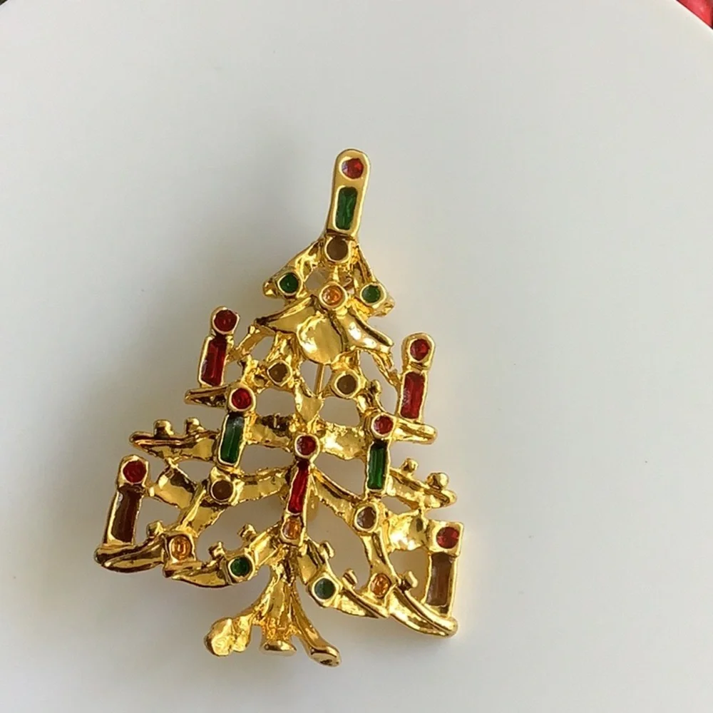 Festive Gold Christmas Tree Brooch - Picture 2 of 5